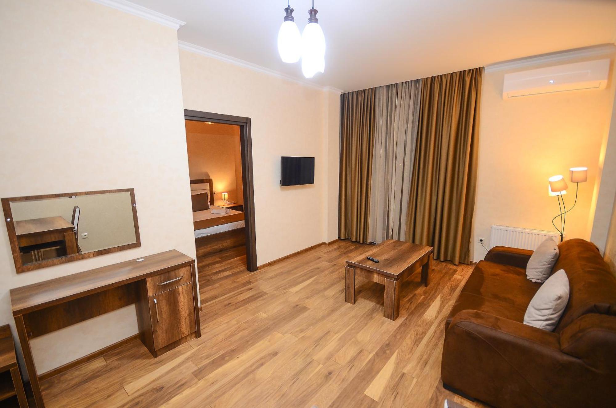 Hotel Absolut Batoumi Extérieur photo
