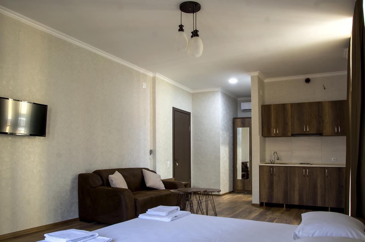 Hotel Absolut Batoumi Extérieur photo