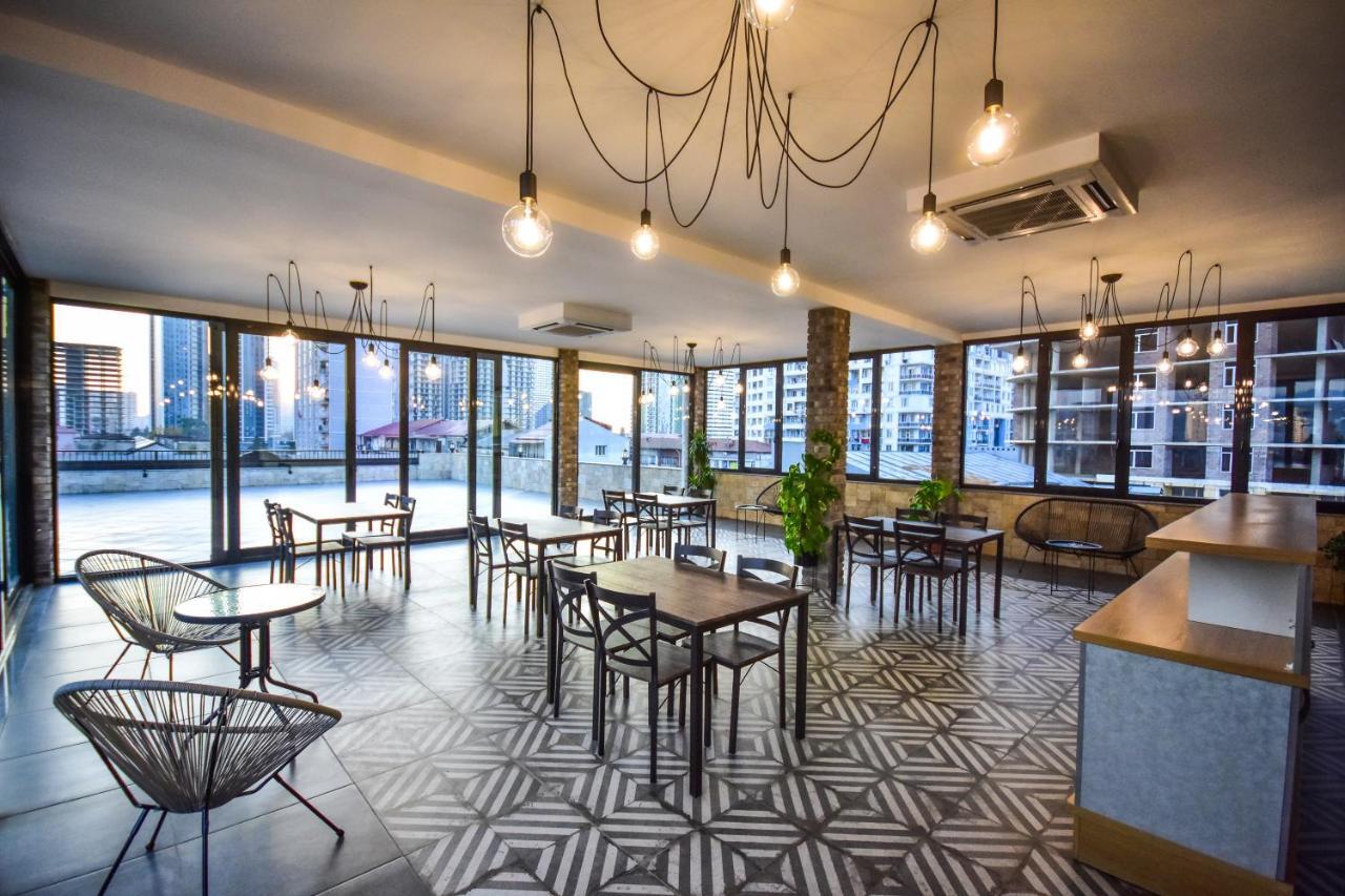 Hotel Absolut Batoumi Extérieur photo